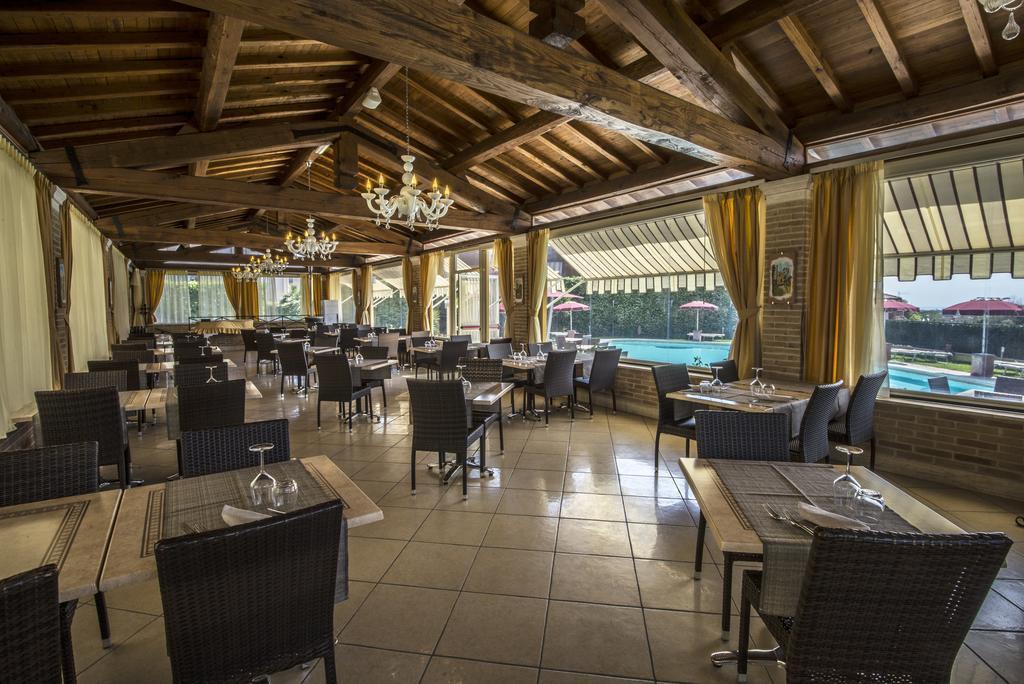 טרקיניה Hotel Villa Tirreno מראה חיצוני תמונה
