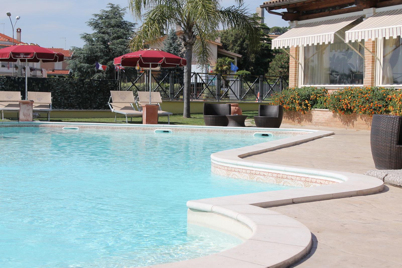 טרקיניה Hotel Villa Tirreno מראה חיצוני תמונה