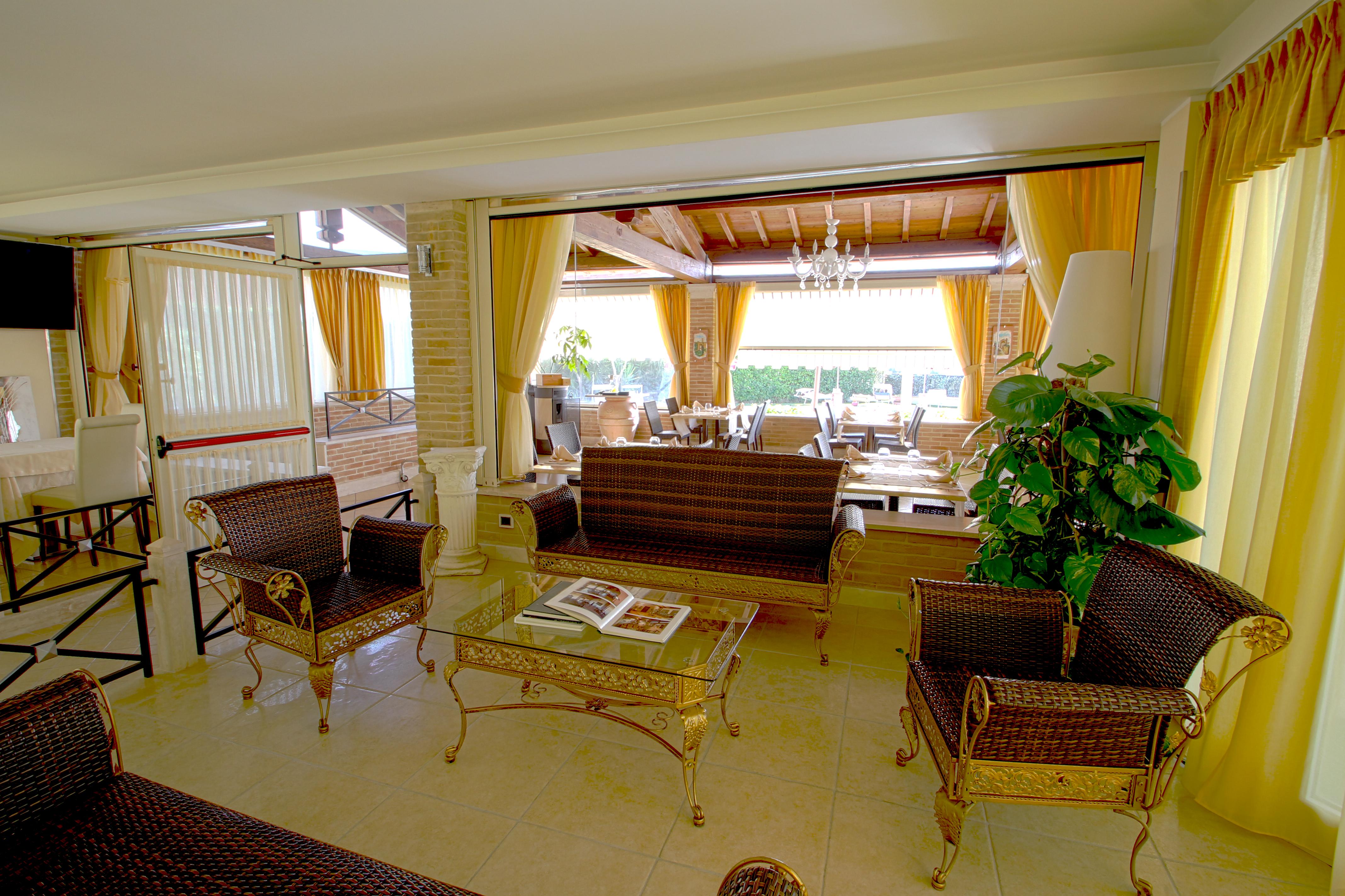 טרקיניה Hotel Villa Tirreno מראה חיצוני תמונה