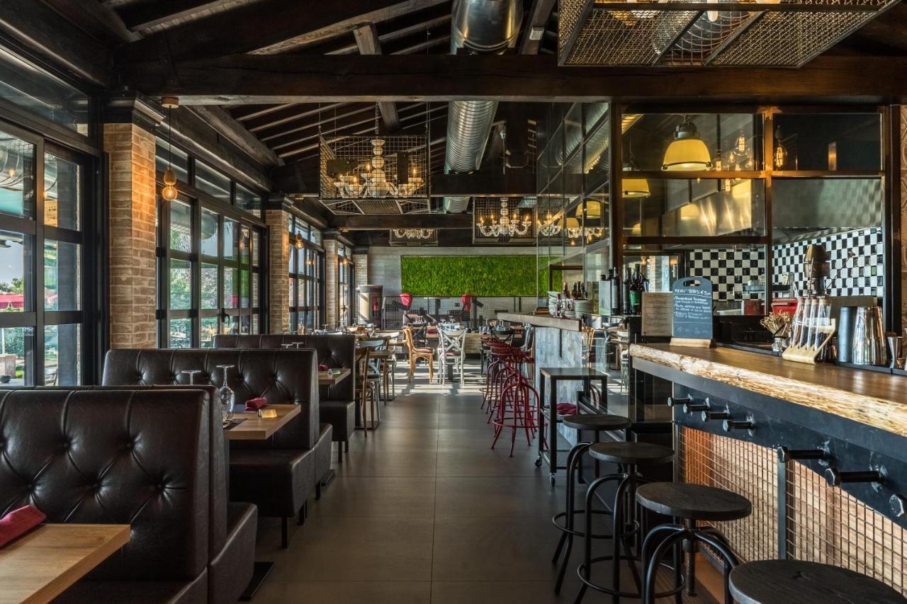 טרקיניה Hotel Villa Tirreno מראה חיצוני תמונה